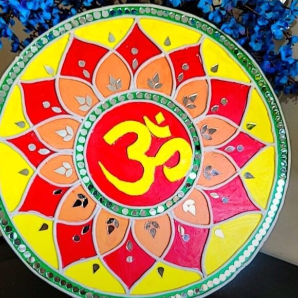 Lippan art and mud arts...type of wall hanging - Picture 4 of 7